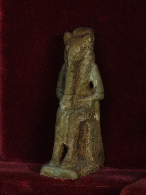 Amulet of the cat goddess Bastet (possibly)