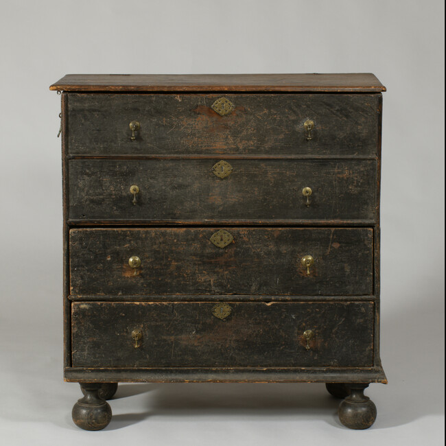 Chest over two drawers
