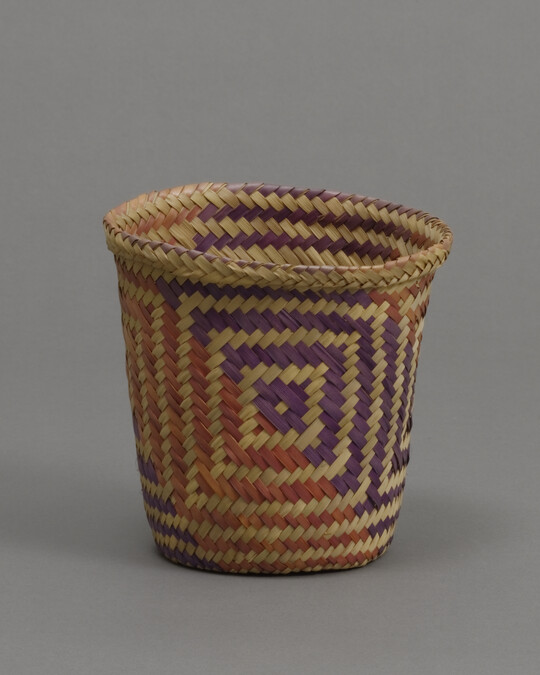 Cylindrical basket