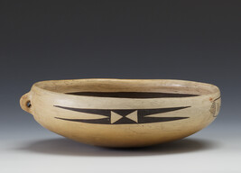 Bowl, Depicting Migration Design