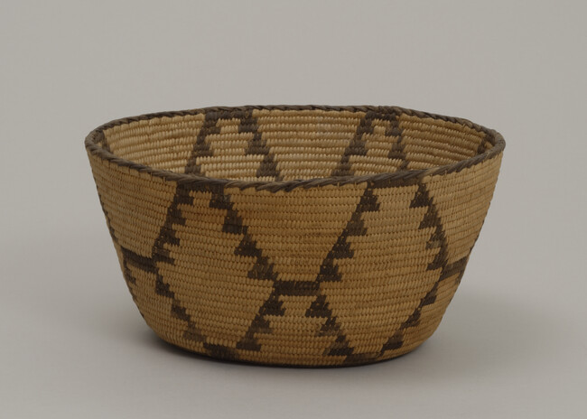 Deep bowl shape basket