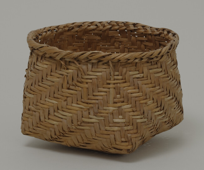 Square-Bottomed Basket
