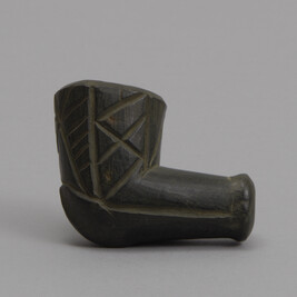 Incised Elbow Pipe