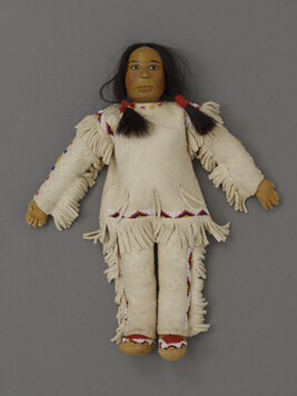 Doll representing a Sioux Man