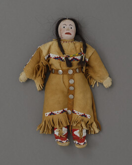 Doll representing a Sioux Woman