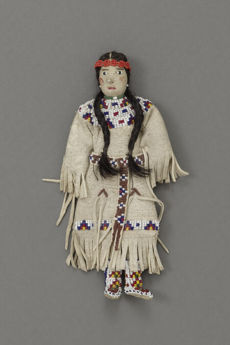 Doll representing a Sioux Woman