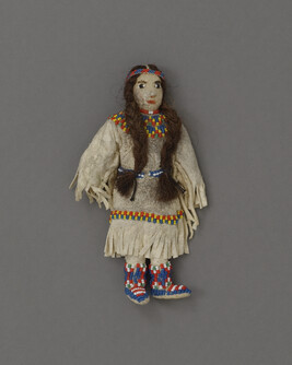 Doll representing a Sioux Girl