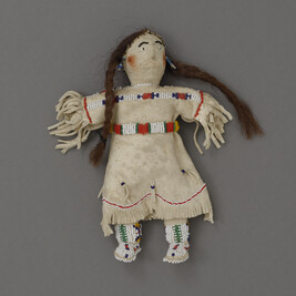 Doll representing a Tsitsistas Woman