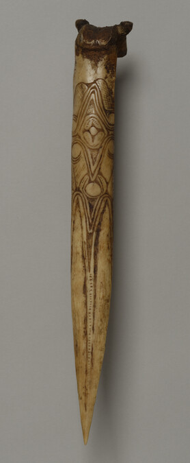 Dagger with incised designs