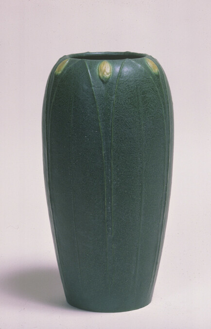 Vase (decorated with stylized leaves and buds)