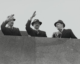 Leadership atop Lenin Mausoleum