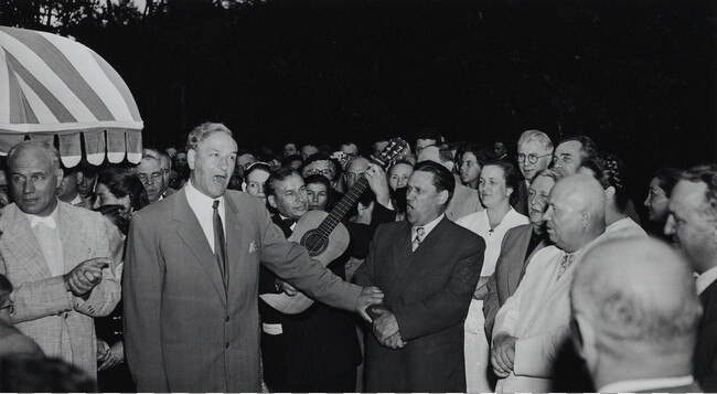 Famous Singers Kolovsky and Reizen Ivanov Serenade Khrushchev