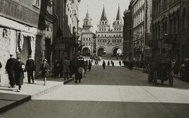 Entrance to Red Square (Place Rouge) from Tverskya, Moscow