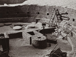 BMW, Chetro Ketl Viva, Chaco Canyon, New Mexico, U.S.A. (R27), From Ryoichi Excavations