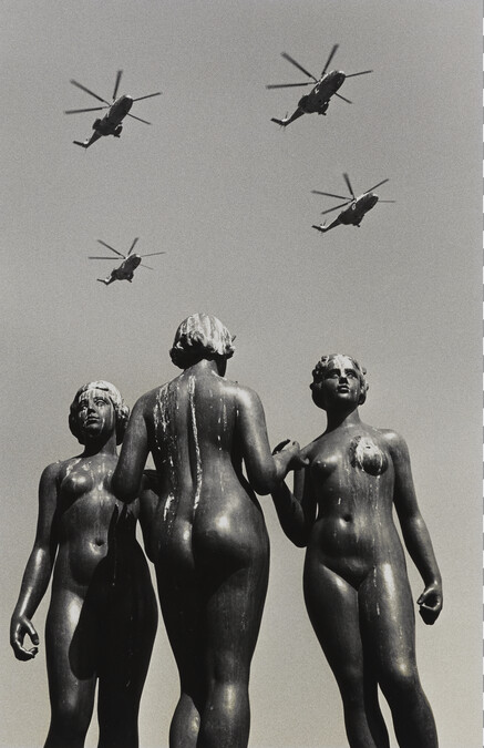 Les Hélicoptères (Helicopters), number 12 of 15, from the portfolio Robert Doisneau