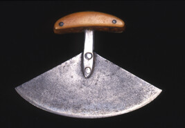 Woman's Knife (Ulu)