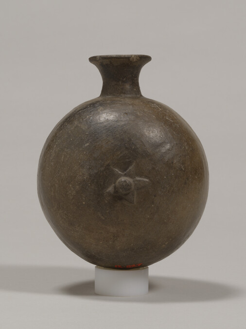Alternate image #2 of Jar, possibly a Lucuma