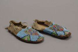 Show Indian Moccasins