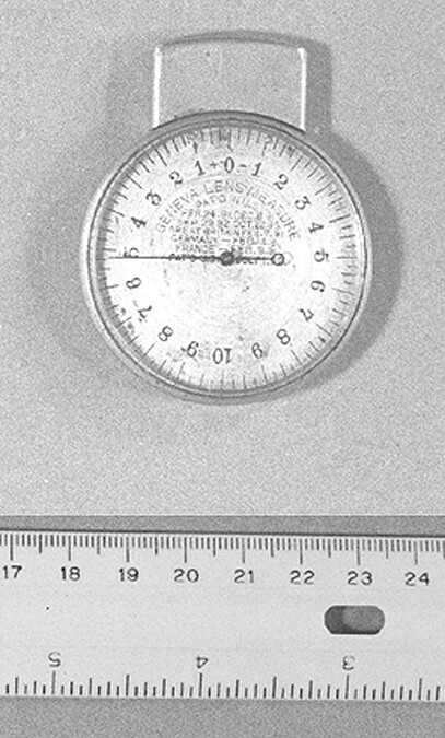 Geneva Lens Measure