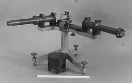 Constant-Deviation Spectroscope