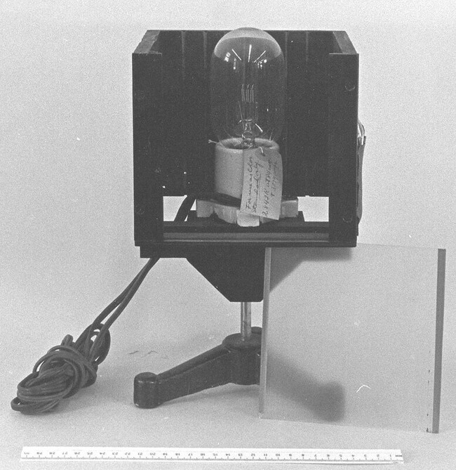 Color Temperature Standard Lamp