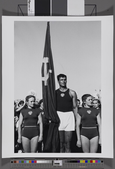 Alternate image #1 of Soviet Athletes at the International Peace Festival