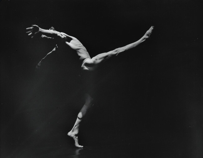 Untitled, Philobus performance (Male dancer on one foot)