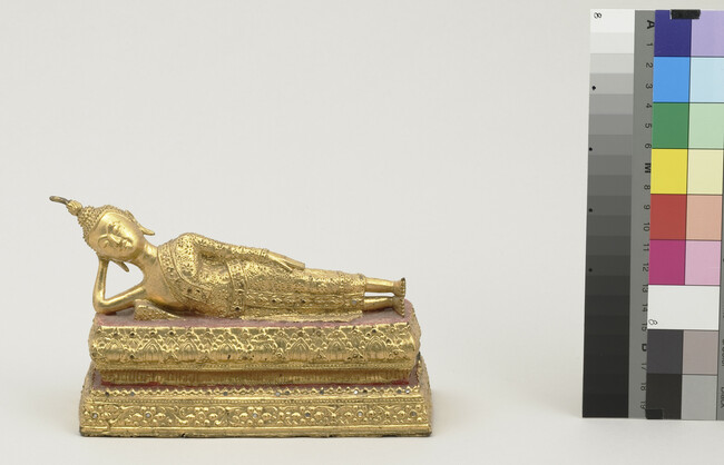 Alternate image #3 of Figure of Buddha