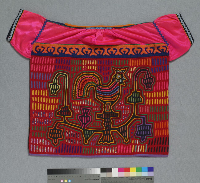 Alternate image #3 of Mola blouse depicting a Rooster in a Garden