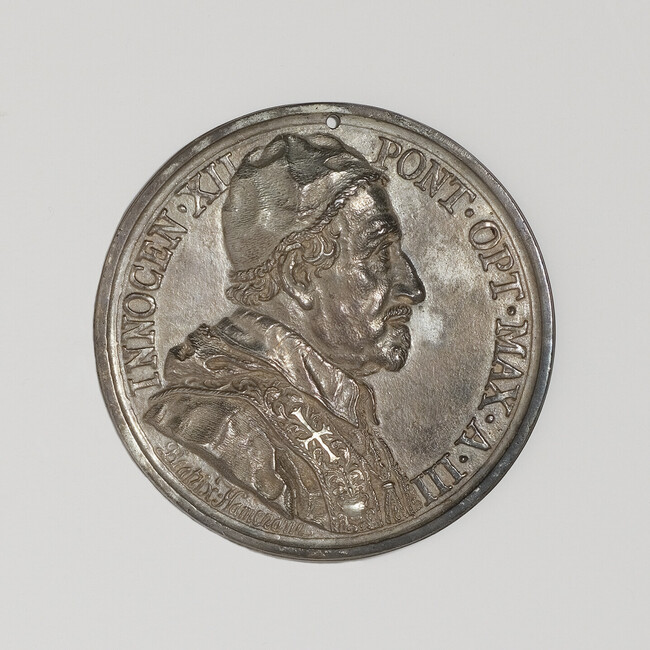 Pope Innocent XII (obverse); Pelican Piercing its Breast (reverse)