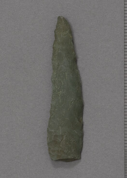 Chipped Stone Dark Green End Fragment