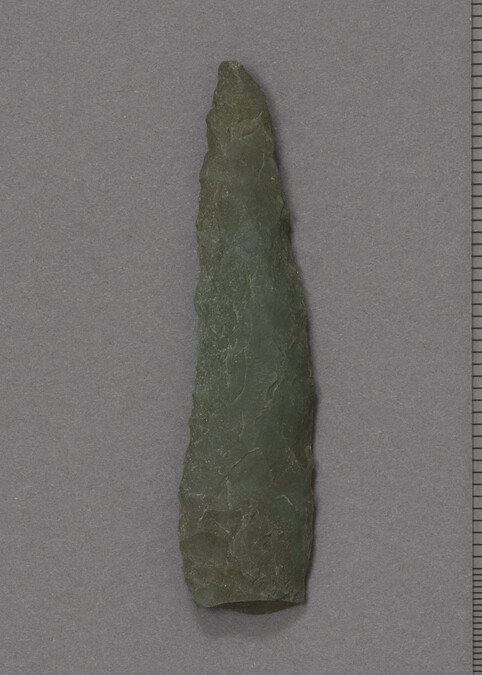 Chipped Stone Dark Green End Fragment