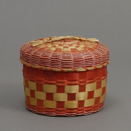 Round Basket With Lid